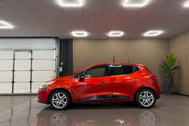 Renault Clio (2016) thumbnail 2