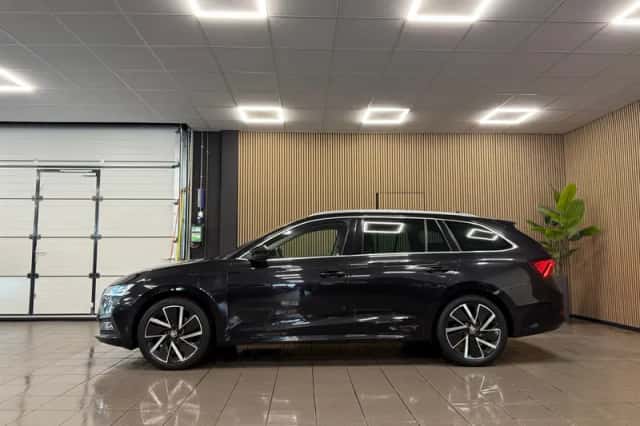 Škoda Octavia (2020) thumbnail 2