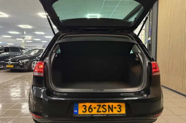 Volkswagen Golf (2013) thumbnail 5