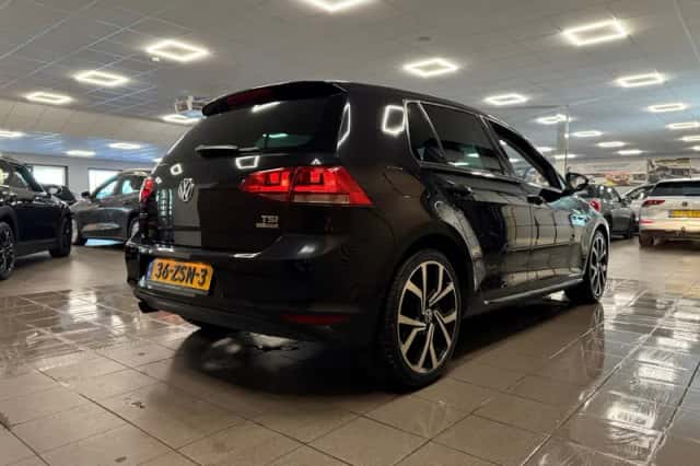 Volkswagen Golf (2013) thumbnail 6