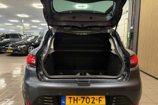 Renault Clio (2018) thumbnail 5