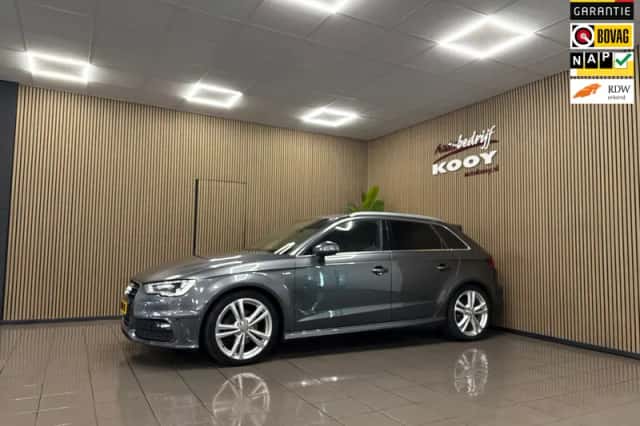 Audi A3 (2015) thumbnail 1