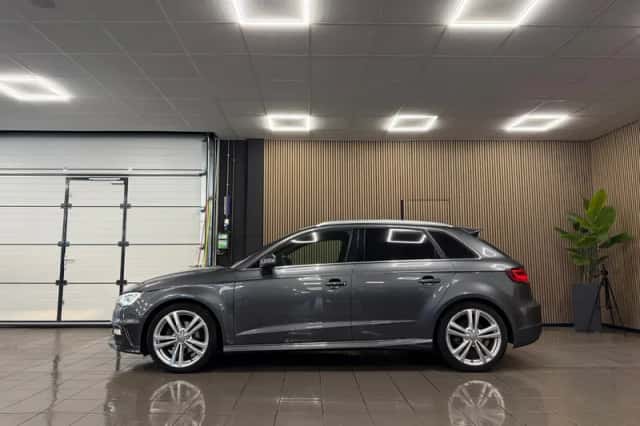 Audi A3 (2015) thumbnail 2