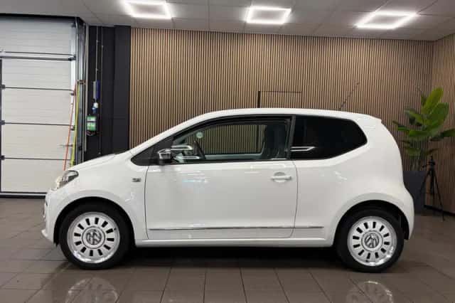 Volkswagen Up! (2012) thumbnail 2