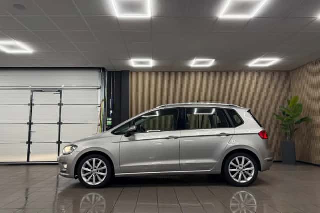 Volkswagen Golf Sportsvan (2014) thumbnail 2