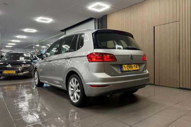 Volkswagen Golf Sportsvan (2014) thumbnail 3