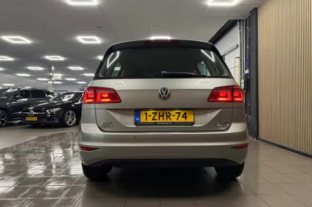 Volkswagen Golf Sportsvan (2014) thumbnail 4