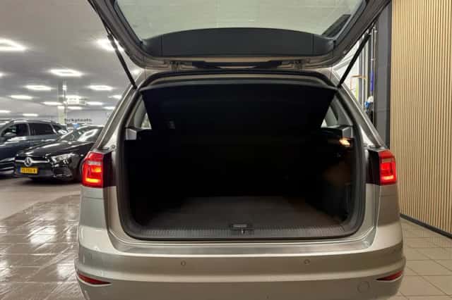 Volkswagen Golf Sportsvan (2014) thumbnail 5
