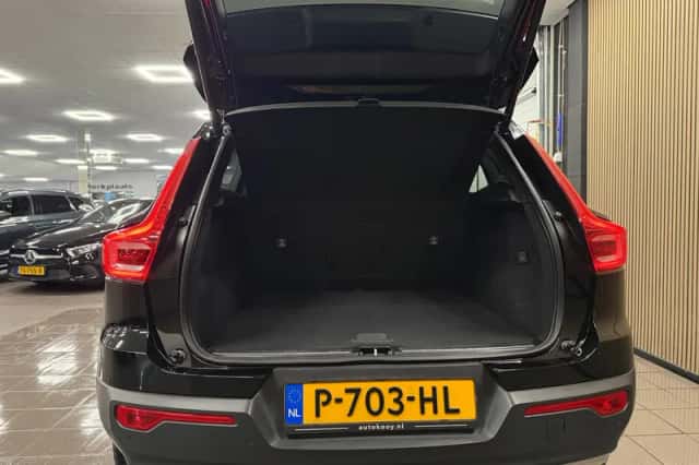 Volvo XC40 (2022) thumbnail 5