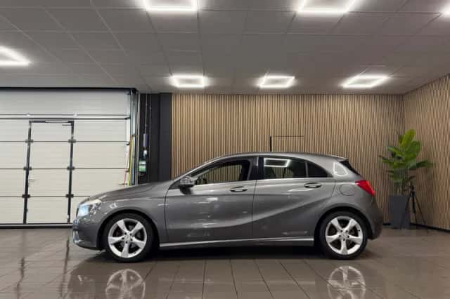 Mercedes-Benz A-Klasse (2013) thumbnail 2
