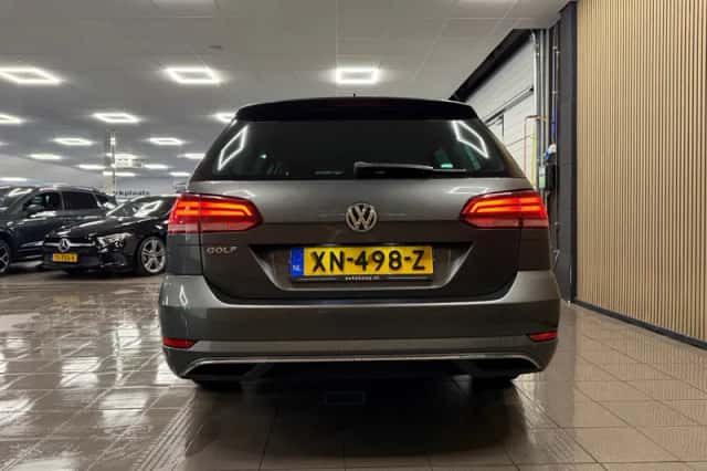 Volkswagen Golf (2018) thumbnail 4