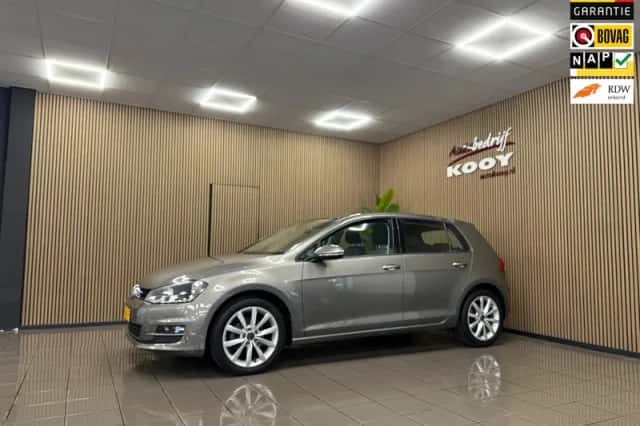 Volkswagen Golf (2015) thumbnail 1