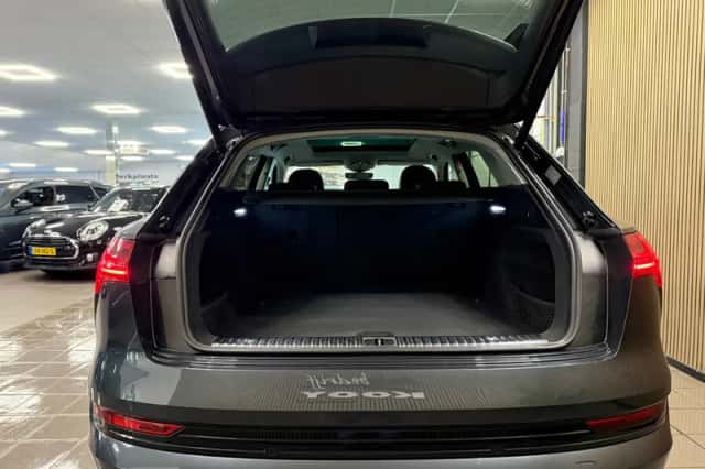 Audi e-tron (2020) thumbnail 5