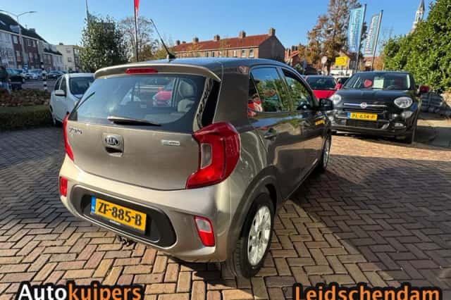 Kia Picanto (2019) thumbnail 5