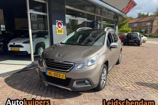 Peugeot 2008 (2015) thumbnail 2