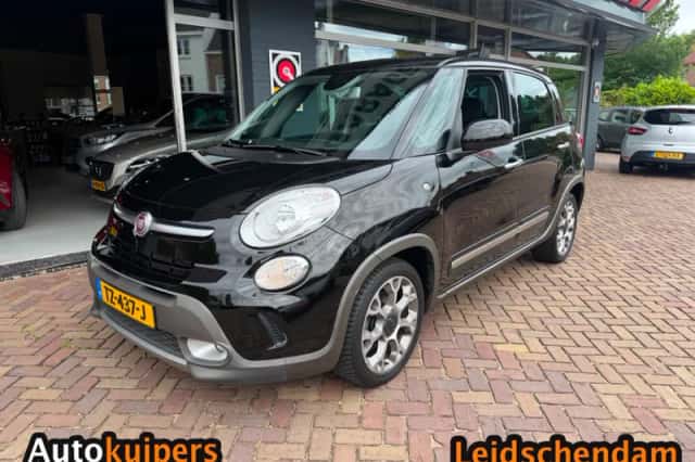 Fiat 500L (2016) thumbnail 3