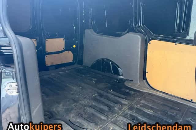 Ford Transit Connect (2021) thumbnail 5