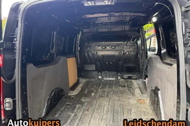 Ford Transit Connect (2021) thumbnail 6
