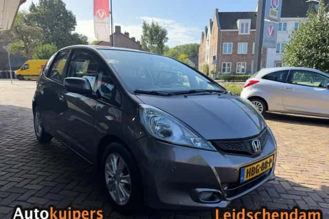 Honda Jazz (2012) thumbnail 2