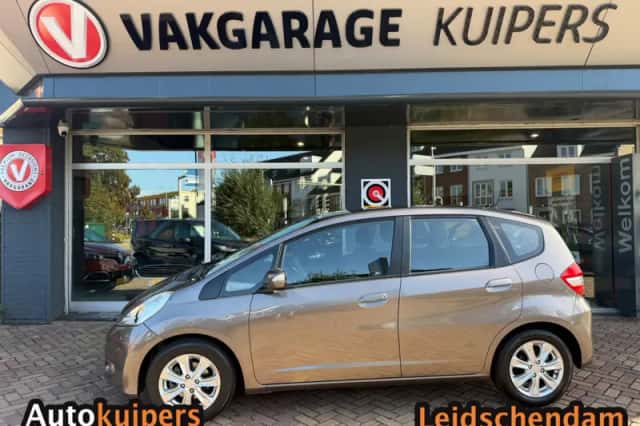 Honda Jazz (2012) thumbnail 3