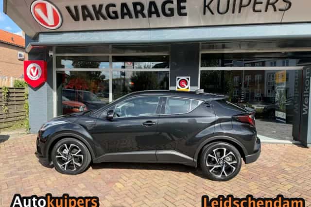 Toyota C-HR (2020) thumbnail 3