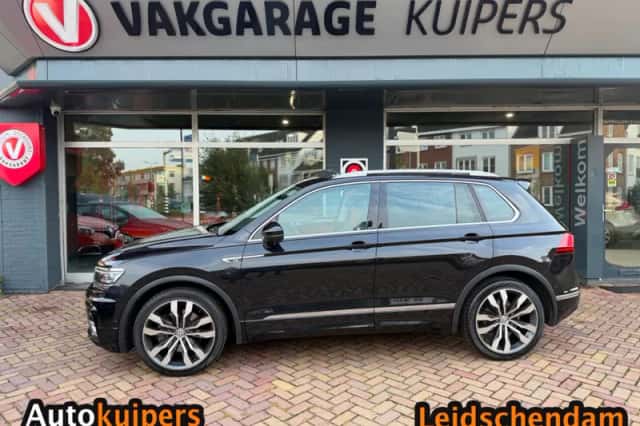 Volkswagen Tiguan (2017) thumbnail 2