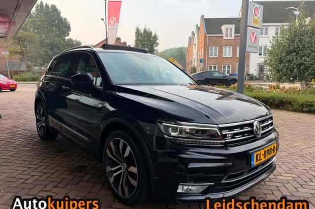 Volkswagen Tiguan (2017) thumbnail 3