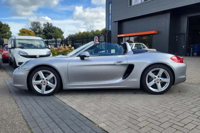Porsche Boxster (2012) thumbnail 3