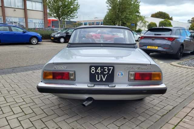 Alfa Romeo Spider (1972) thumbnail 4