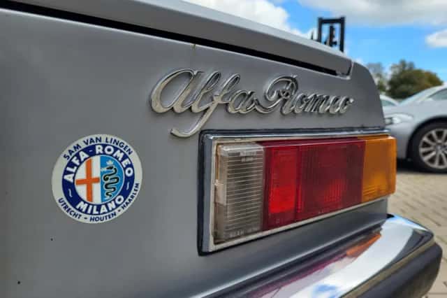 Alfa Romeo Spider (1972) thumbnail 5