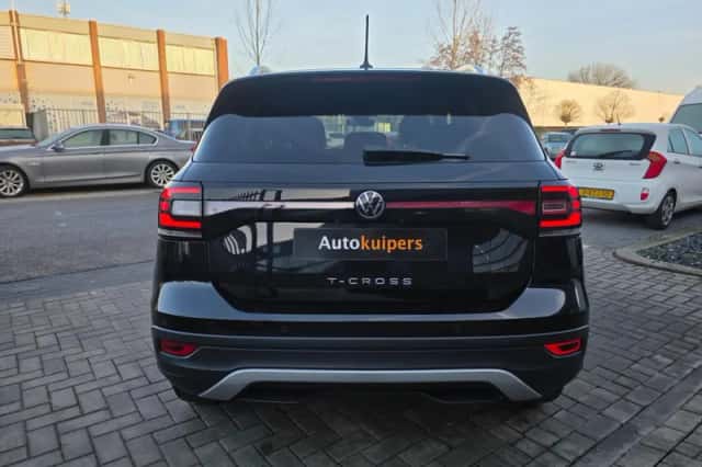Volkswagen T-Cross (2022) thumbnail 5