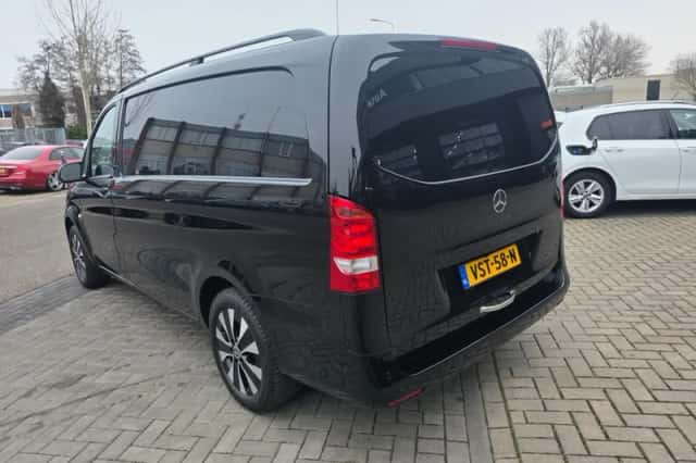 Mercedes-Benz Vito (2023) thumbnail 4