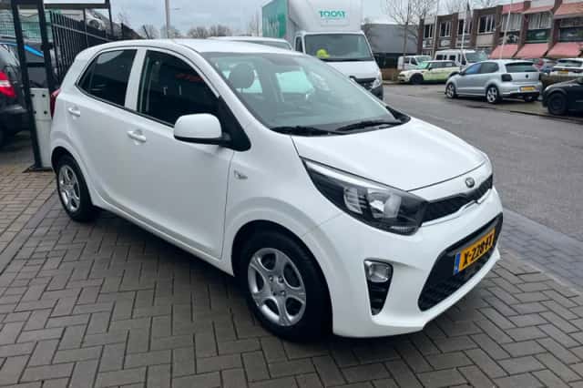 Kia Picanto (2023) thumbnail 5