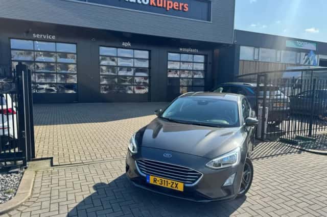 Ford Focus (2019) thumbnail 3