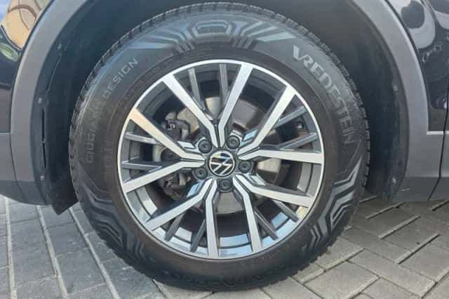 Volkswagen Tiguan (2023) thumbnail 3