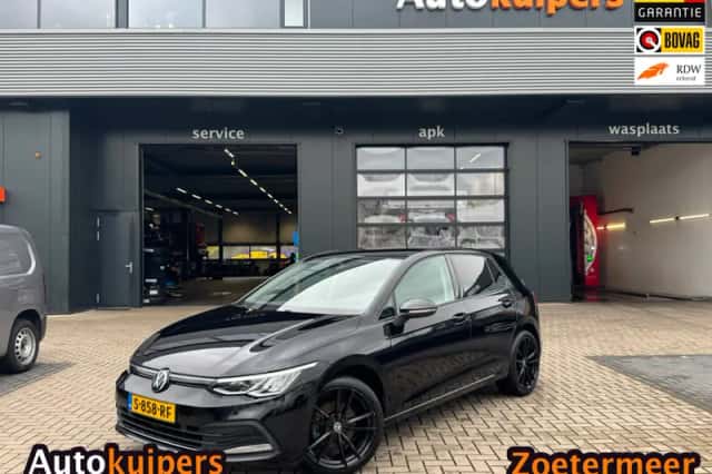 Volkswagen Golf (2021) thumbnail 1