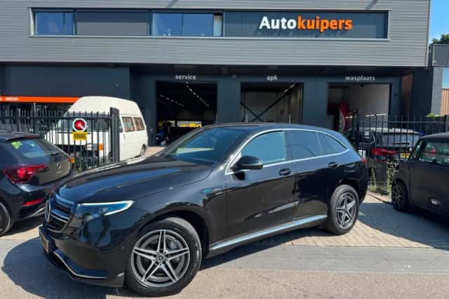 Mercedes-Benz EQC (2021) thumbnail 2