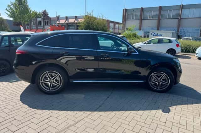 Mercedes-Benz EQC (2021) thumbnail 3
