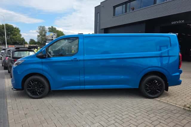 Ford E-Transit (2025) thumbnail 4