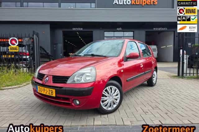Renault Clio (2004) thumbnail 1