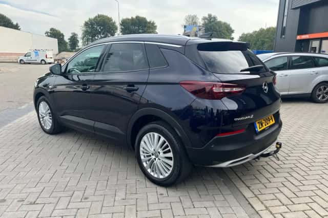 Opel Grandland (2019) thumbnail 3