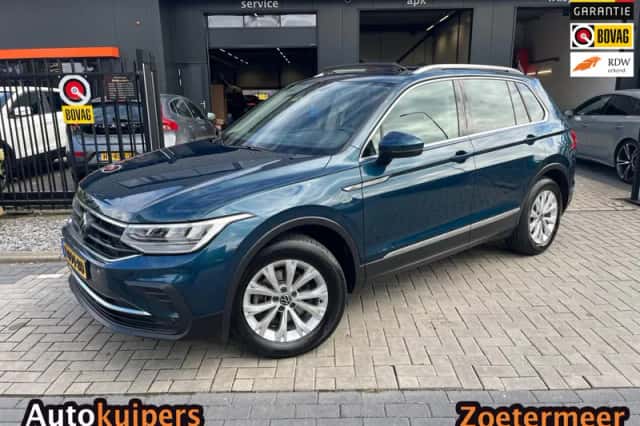 Volkswagen Tiguan (2023) thumbnail 1
