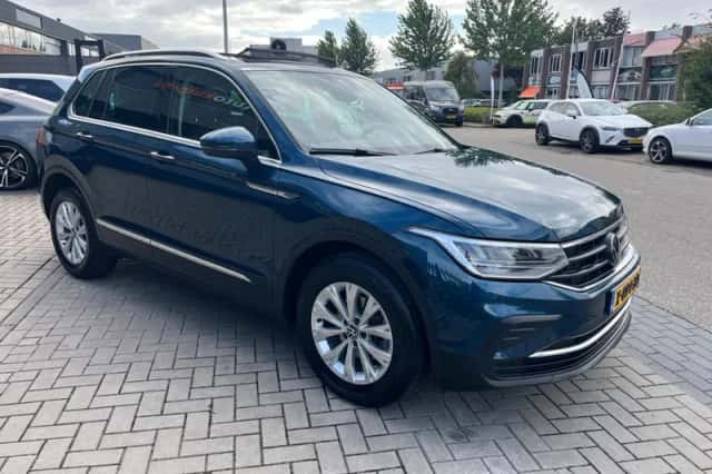 Volkswagen Tiguan (2023) thumbnail 5