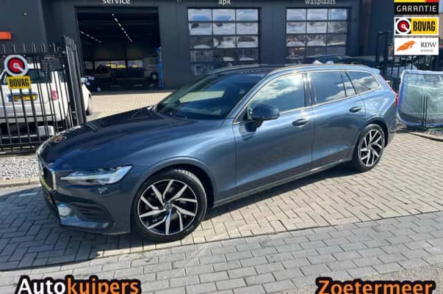 Volvo V60 (2021) thumbnail 1