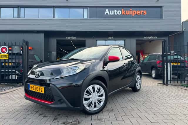 Toyota Aygo X (2022) thumbnail 2