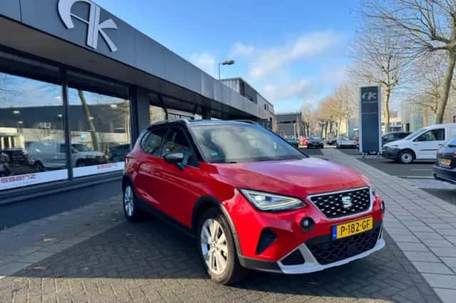 SEAT Arona (2022) thumbnail 2