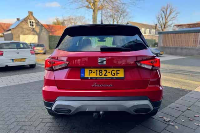 SEAT Arona (2022) thumbnail 4