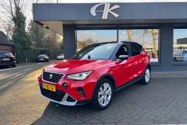 SEAT Arona (2022) thumbnail 5