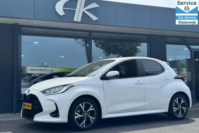 Toyota Yaris (2025) thumbnail 1