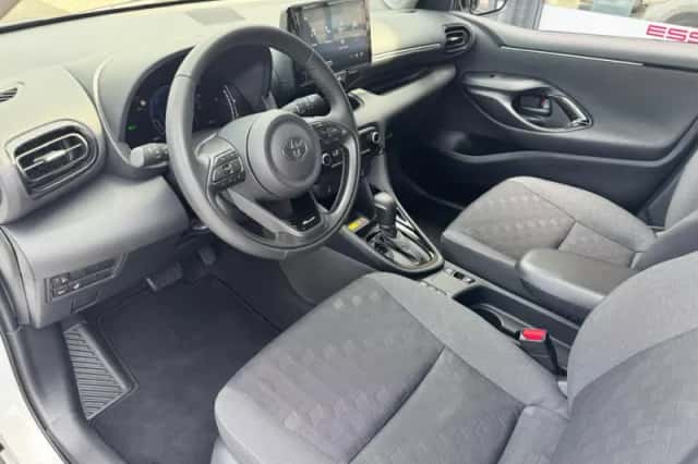 Toyota Yaris (2025) thumbnail 6